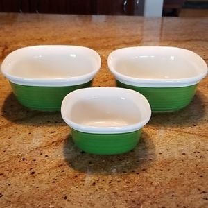 CorningWear etch 3 Grass/White Stoneware Bowls